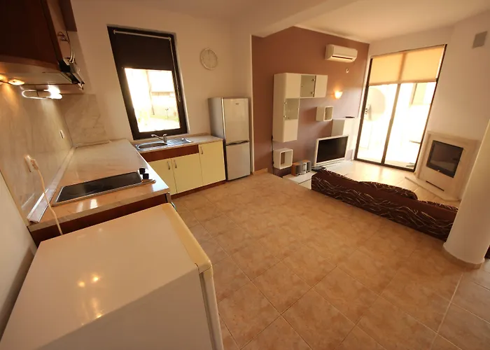 Menada Sunny Hill Villa Kosharitsa