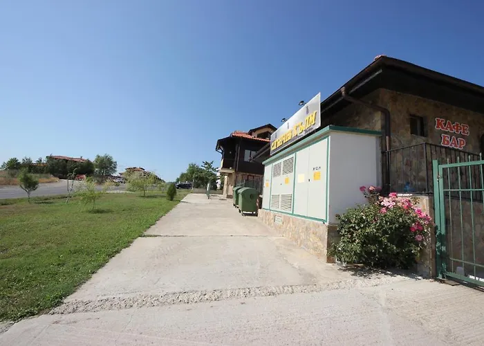 Menada Sunny Hill * Kosharitsa